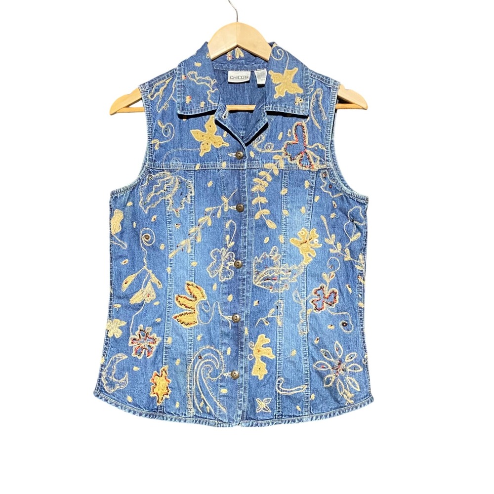 Chicos Women's Blue Denim Embroidered Beaded Butterfly Floral‎ Vest Size 0 Small